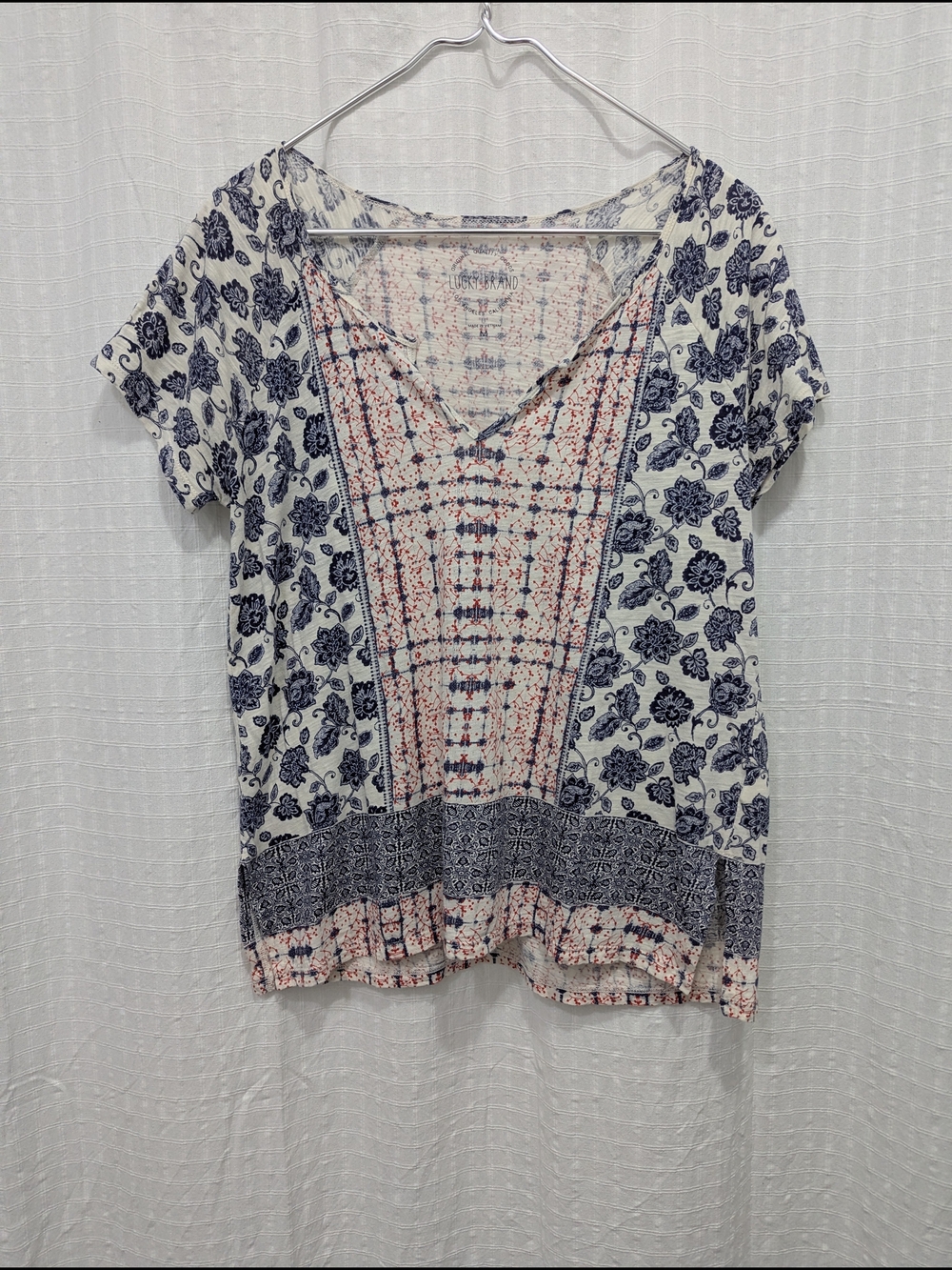 Lucky Brand Navy and Coral Short Sleeve V-Neck Printed Top Boho Hippie Medium